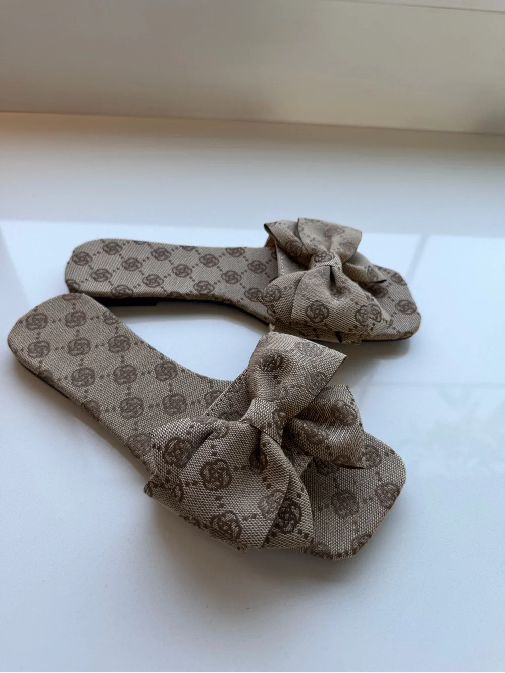 Women’s Bow Sandals